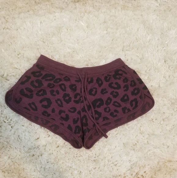 Victoria's secret Pink shorts - Picture 4 of 5